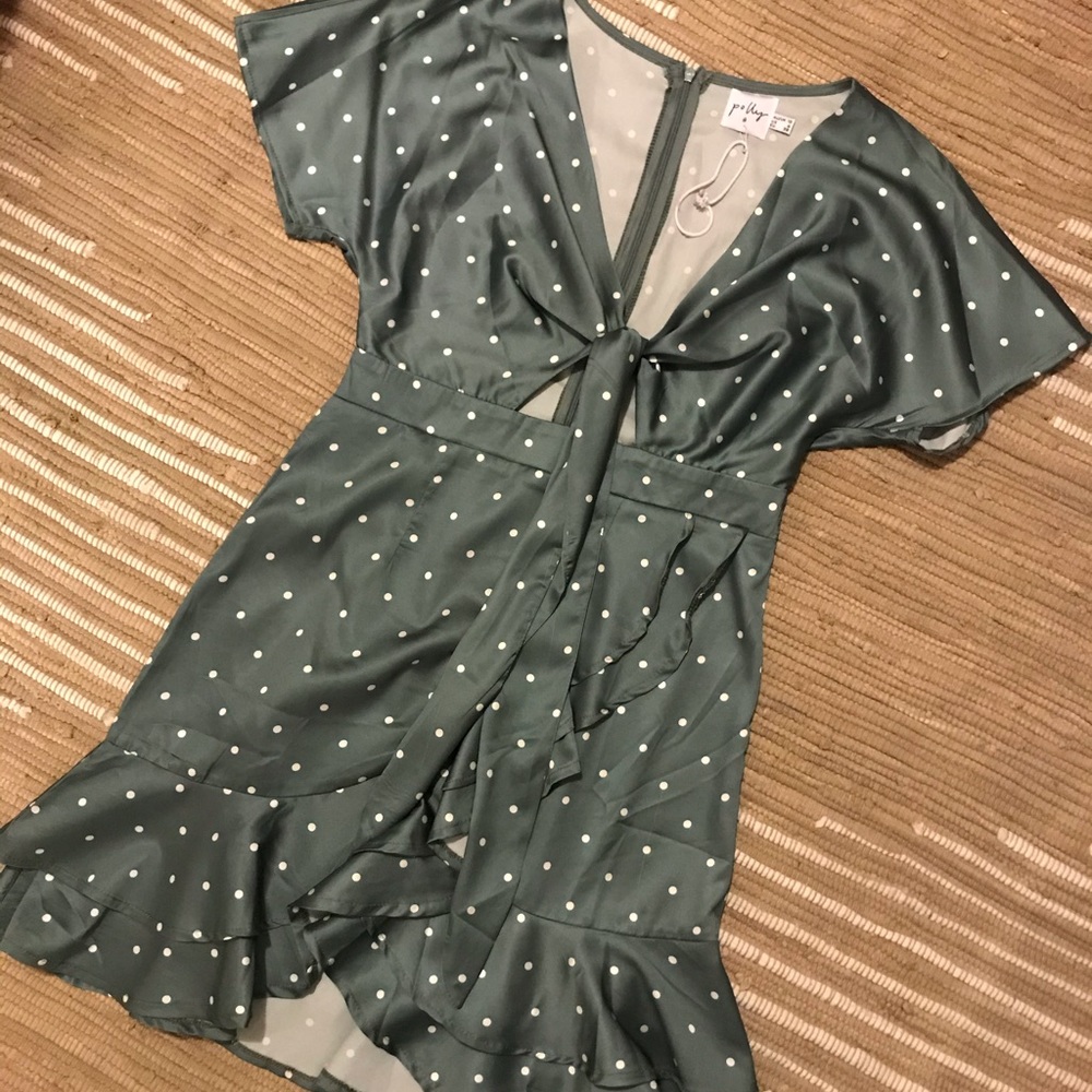 Green polka dot dress ✨